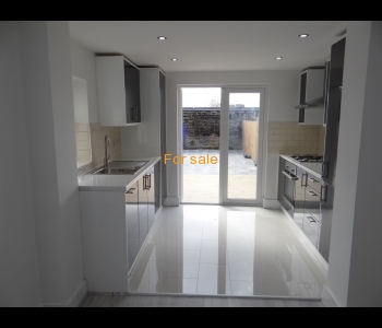 Kitchen full view